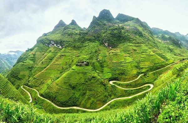 Why should you rent a motorbike to explore the beauty of Vietnam?